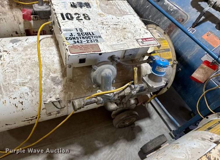 image for item EE7723 (4) heaters