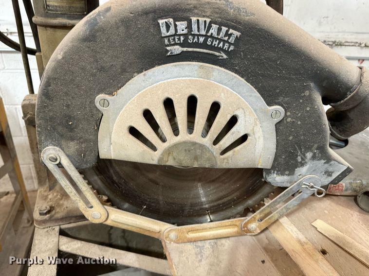 image for item EE7730 (2) saws