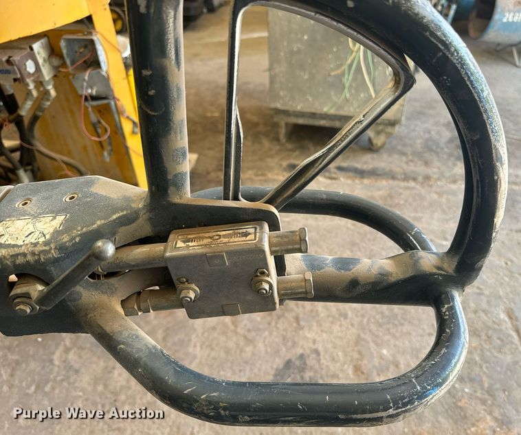 image for item EE7731 Bomag BW 65 H trench compactor