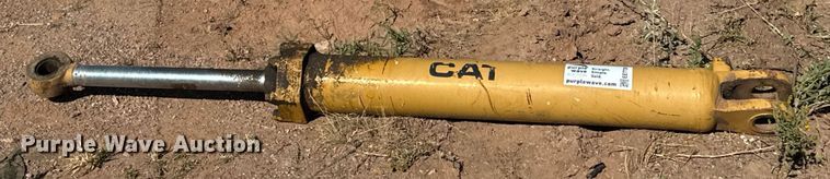image for item EE7739 Caterpillar hydraulic cylinder