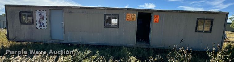 image for item EE7740 1997 Miller job site trailer