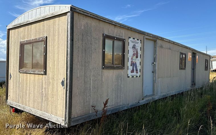 image for item EE7740 1997 Miller job site trailer