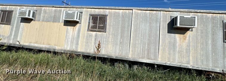 image for item EE7740 1997 Miller job site trailer