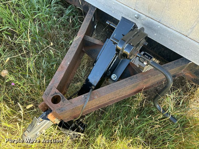 image for item EE7740 1997 Miller job site trailer