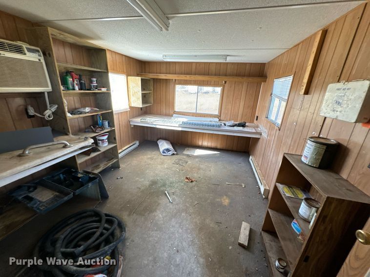 image for item EE7740 1997 Miller job site trailer