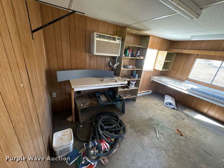 image for item EE7740 1997 Miller job site trailer