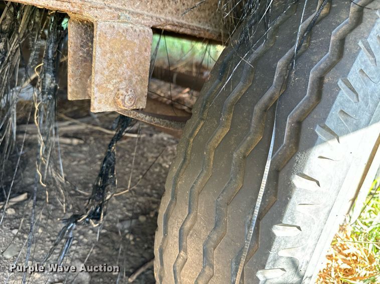 image for item EE7740 1997 Miller job site trailer