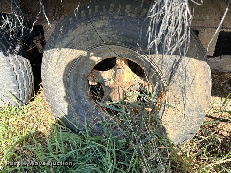 image for item EE7740 1997 Miller job site trailer