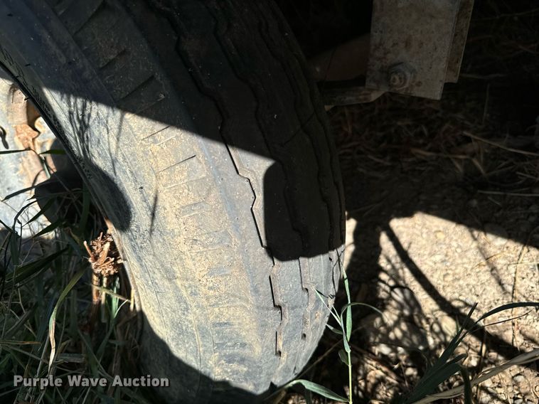 image for item EE7740 1997 Miller job site trailer