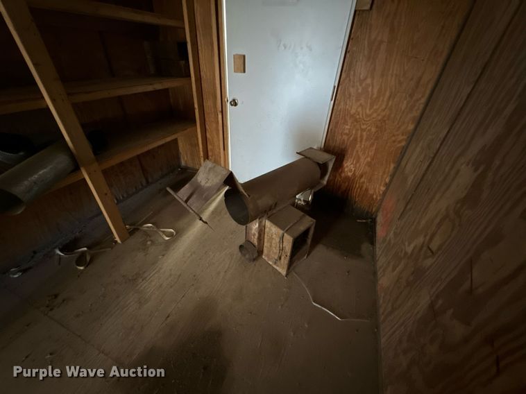 image for item EE7742 1995 Arro 8x28 Job trailer