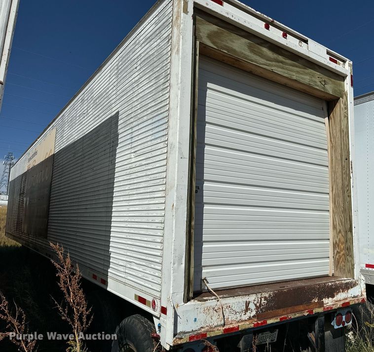 image for item EE7744 1972 Trailmobile A11A-ICAW dry van trailer