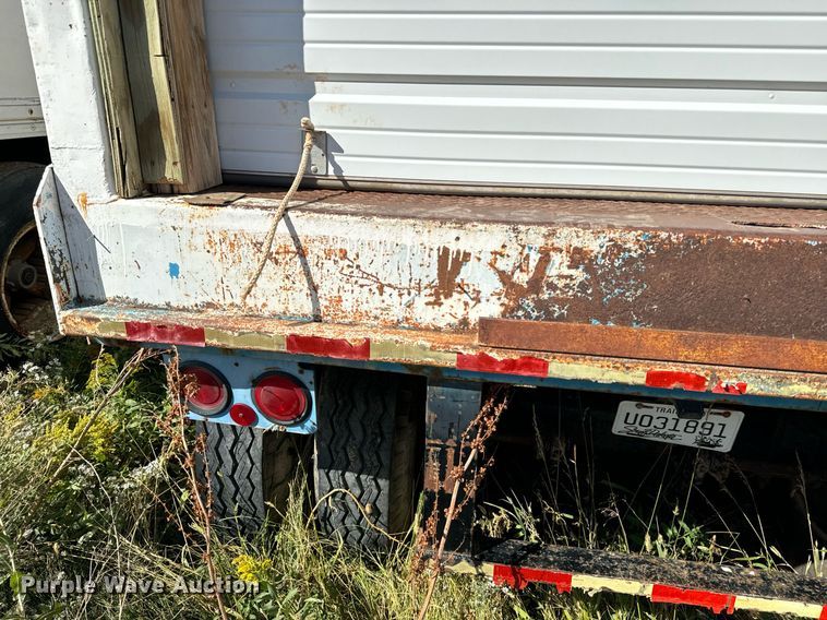 image for item EE7744 1972 Trailmobile A11A-ICAW dry van trailer