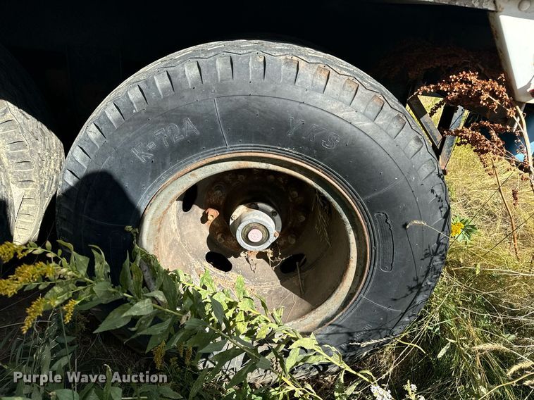 image for item EE7744 1972 Trailmobile A11A-ICAW dry van trailer