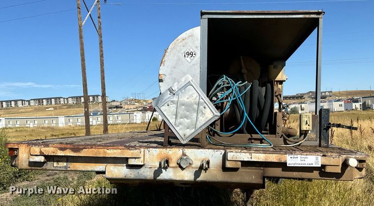 image for item EE7747 1987 Utility 8x40 flatbed trailer