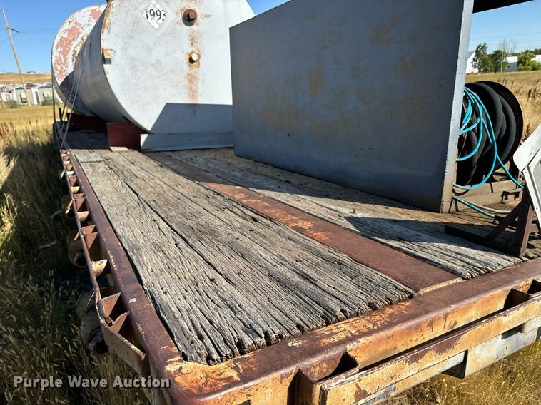 image for item EE7747 1987 Utility 8x40 flatbed trailer