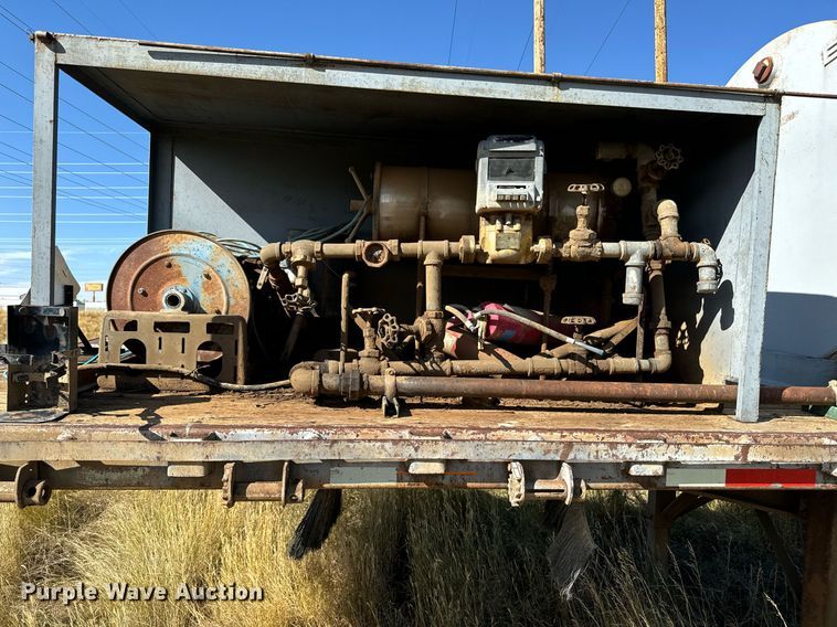 image for item EE7747 1987 Utility 8x40 flatbed trailer