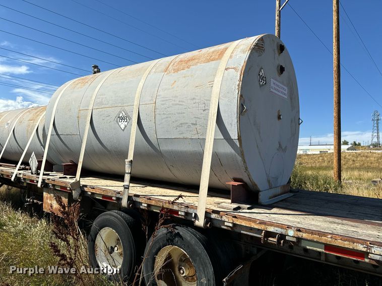 image for item EE7747 1987 Utility 8x40 flatbed trailer