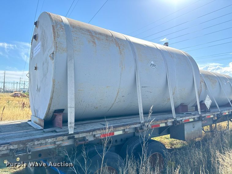 image for item EE7747 1987 Utility 8x40 flatbed trailer