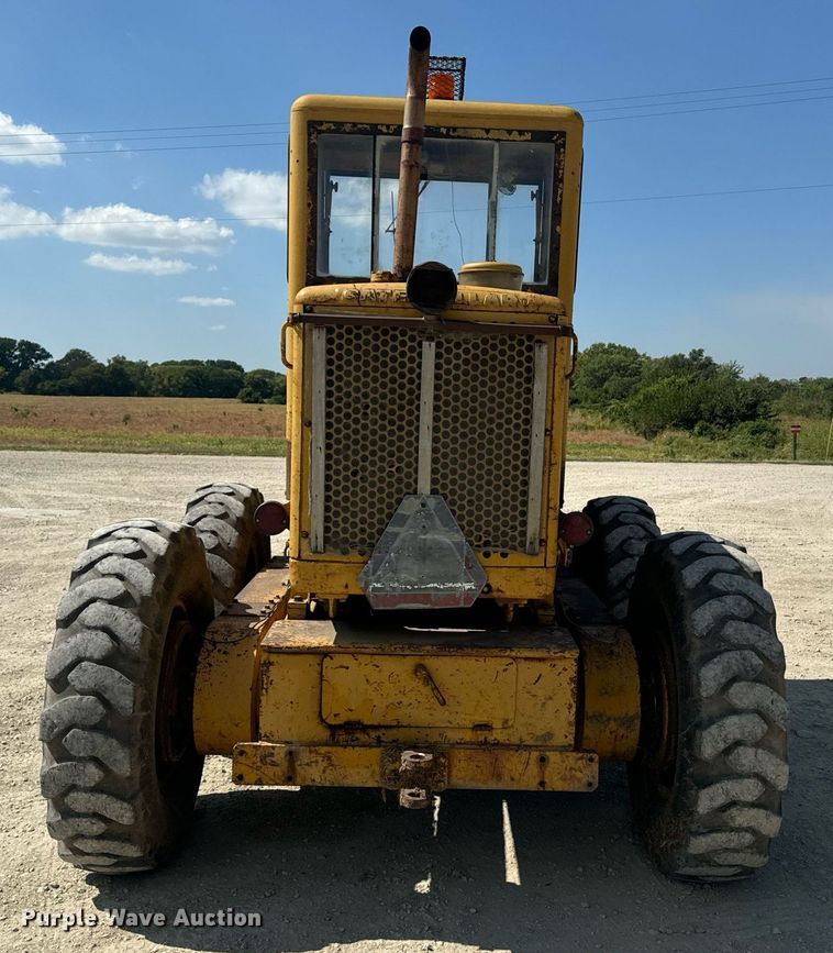 image for item EE7756 1967 Caterpillar 120 motor grader