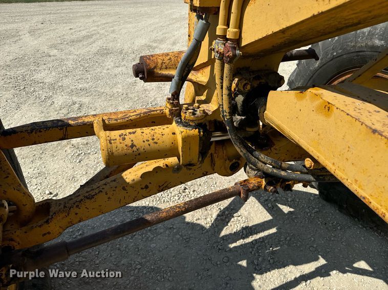 image for item EE7756 1967 Caterpillar 120 motor grader