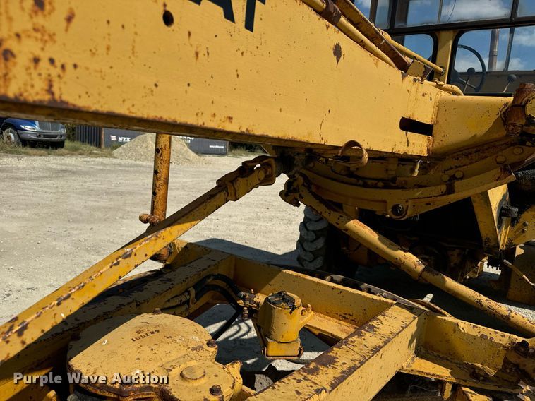 image for item EE7756 1967 Caterpillar 120 motor grader