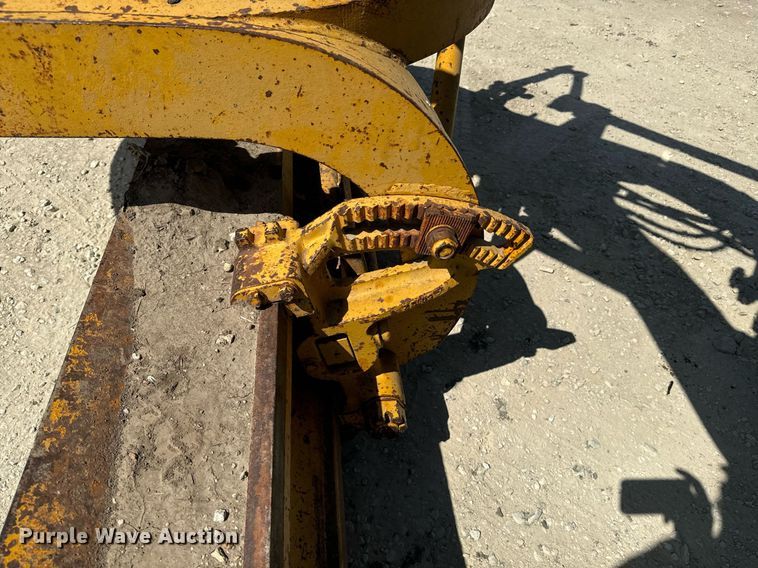 image for item EE7756 1967 Caterpillar 120 motor grader