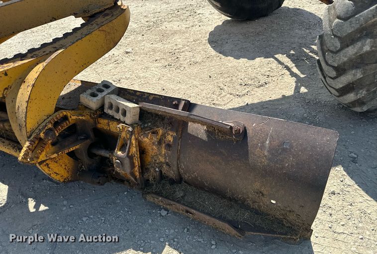 image for item EE7756 1967 Caterpillar 120 motor grader