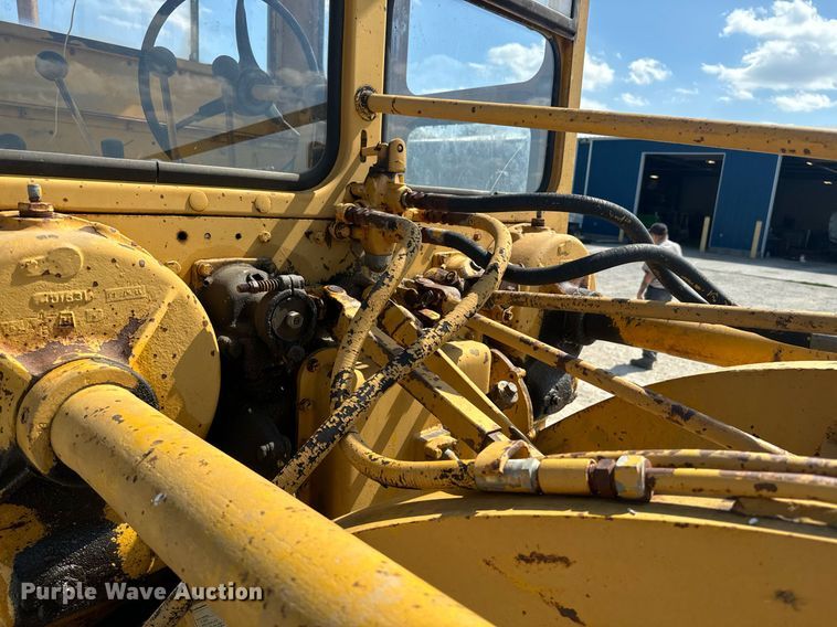 image for item EE7756 1967 Caterpillar 120 motor grader