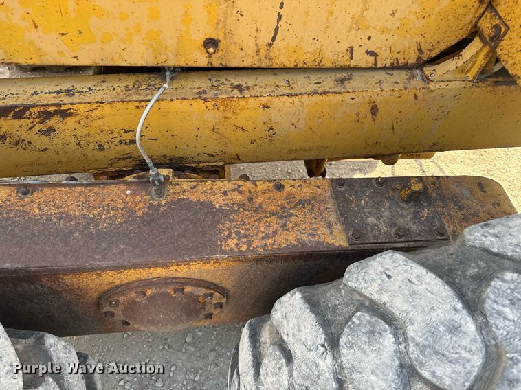 image for item EE7756 1967 Caterpillar 120 motor grader