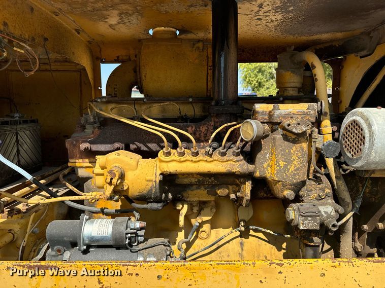 image for item EE7756 1967 Caterpillar 120 motor grader
