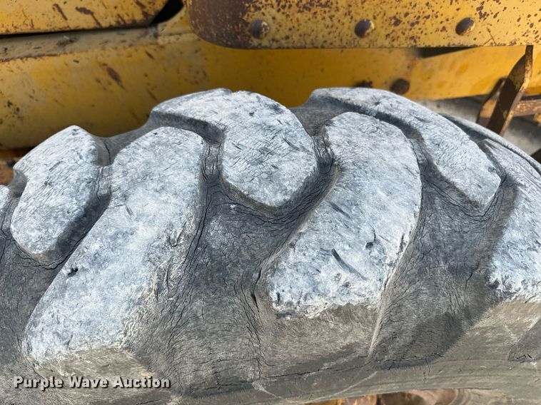 image for item EE7756 1967 Caterpillar 120 motor grader