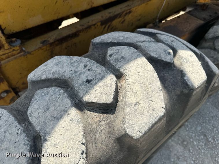 image for item EE7756 1967 Caterpillar 120 motor grader