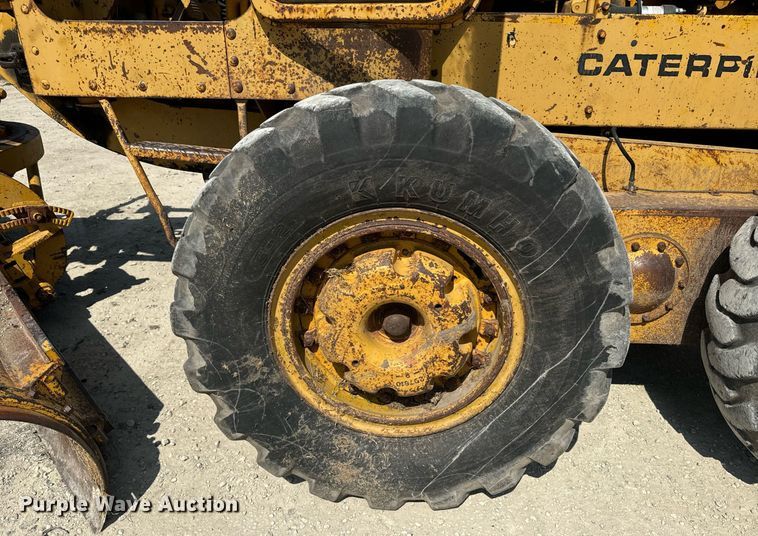 image for item EE7756 1967 Caterpillar 120 motor grader