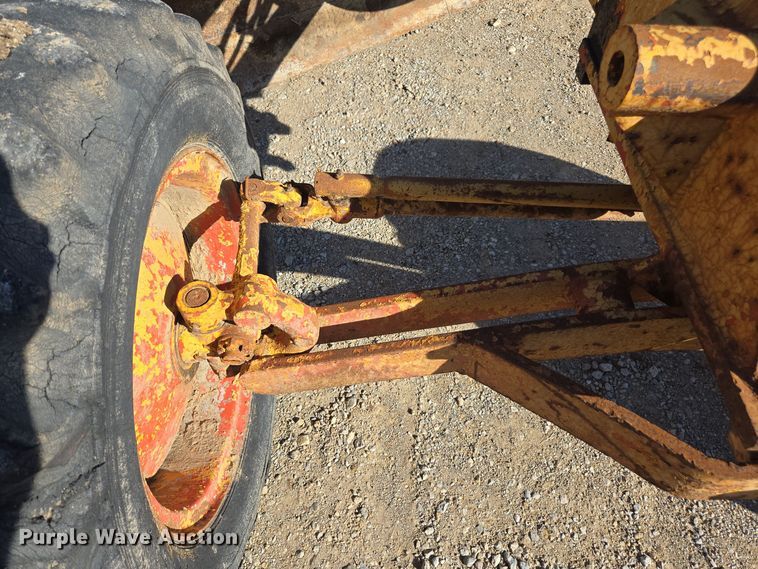 image for item EE7762 1953 Galion 503 rigid frame motor grader