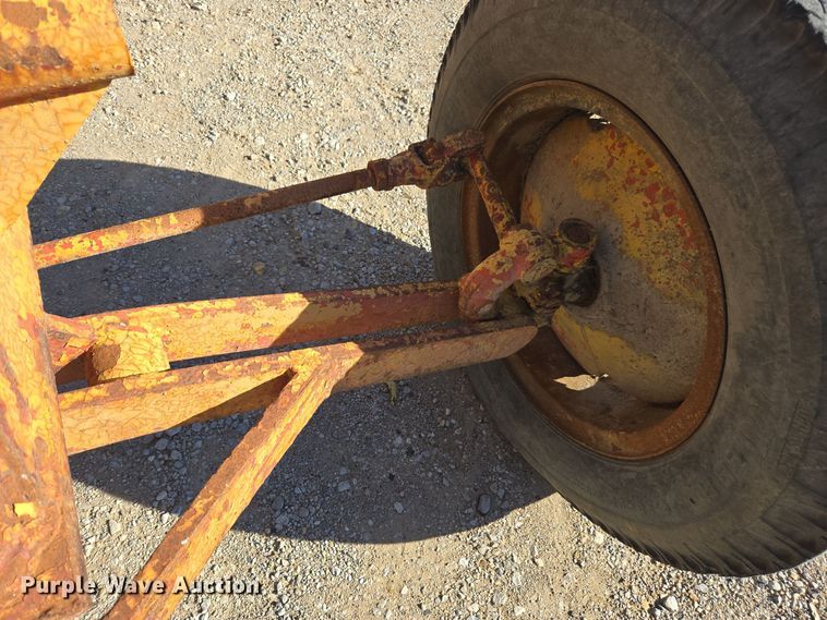 image for item EE7762 1953 Galion 503 rigid frame motor grader