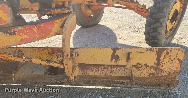 image for item EE7762 1953 Galion 503 rigid frame motor grader