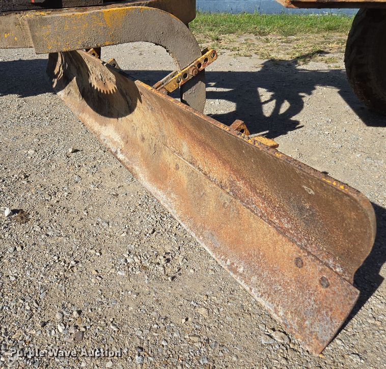 image for item EE7762 1953 Galion 503 rigid frame motor grader