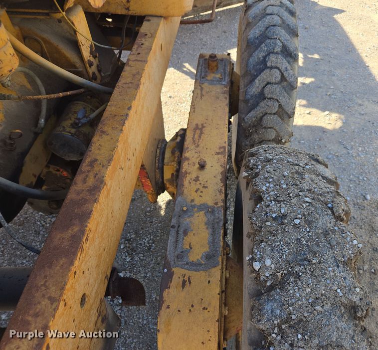 image for item EE7762 1953 Galion 503 rigid frame motor grader