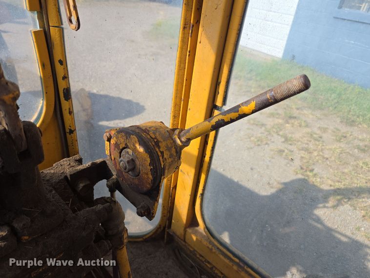 image for item EE7762 1953 Galion 503 rigid frame motor grader