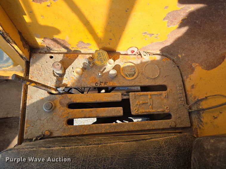 image for item EE7762 1953 Galion 503 rigid frame motor grader