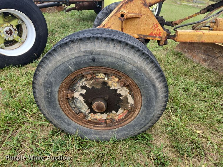 image for item EE7762 1953 Galion 503 rigid frame motor grader