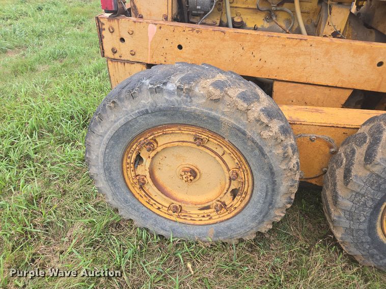 image for item EE7762 1953 Galion 503 rigid frame motor grader