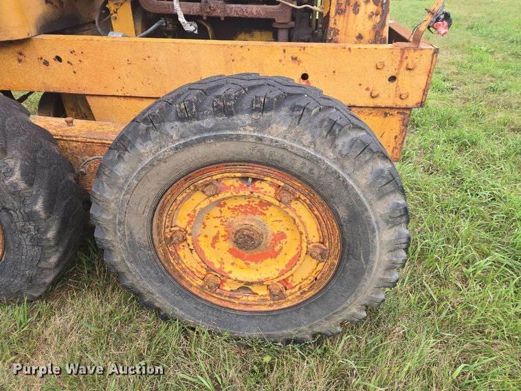 image for item EE7762 1953 Galion 503 rigid frame motor grader