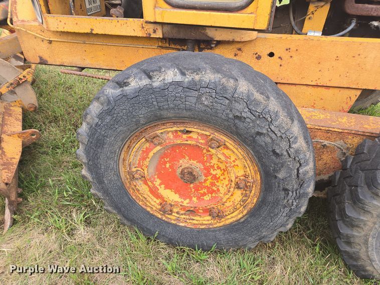 image for item EE7762 1953 Galion 503 rigid frame motor grader