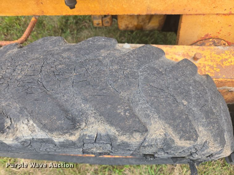 image for item EE7762 1953 Galion 503 rigid frame motor grader