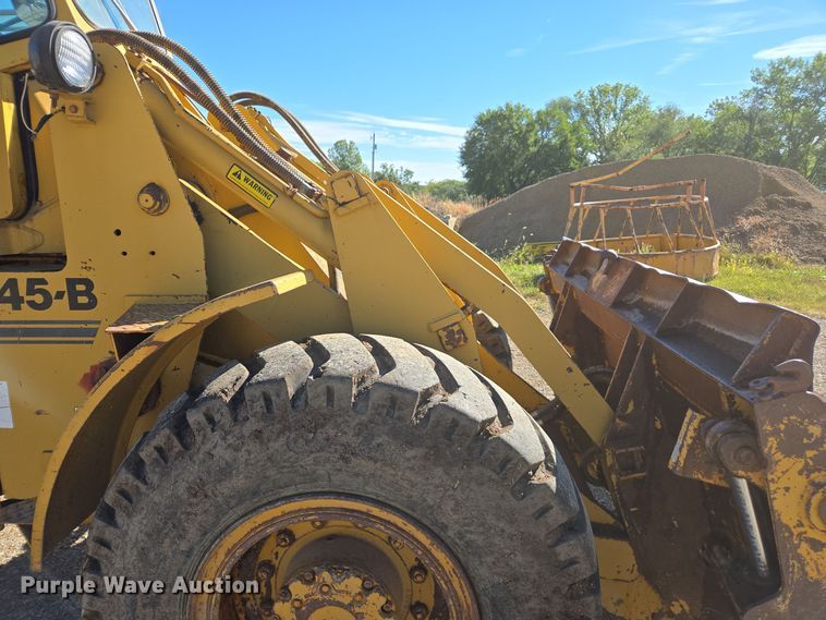 image for item EE7763 1981 Fiat-Allis 545B wheel loader