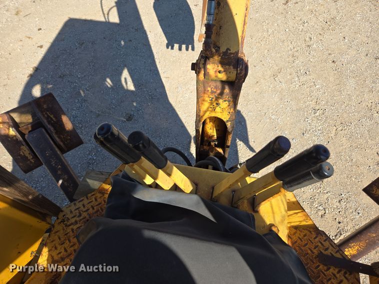 image for item EE7764 Oliver backhoe
