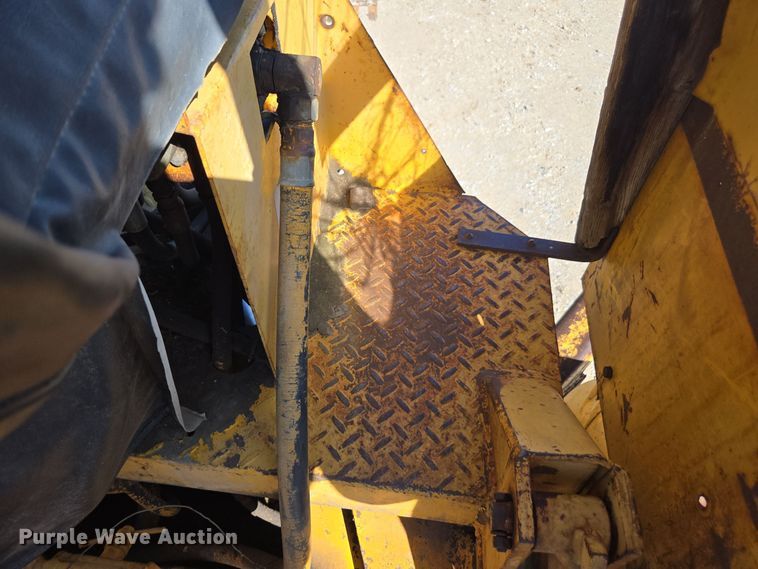 image for item EE7764 Oliver backhoe