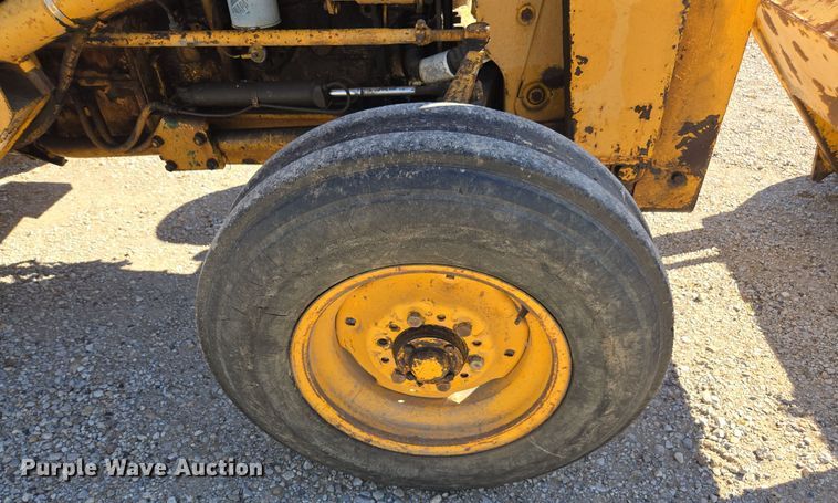 image for item EE7764 Oliver backhoe