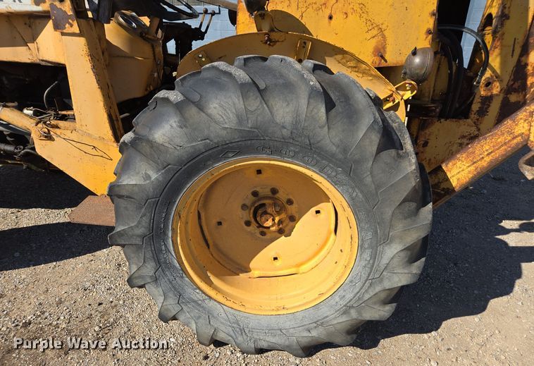 image for item EE7764 Oliver backhoe